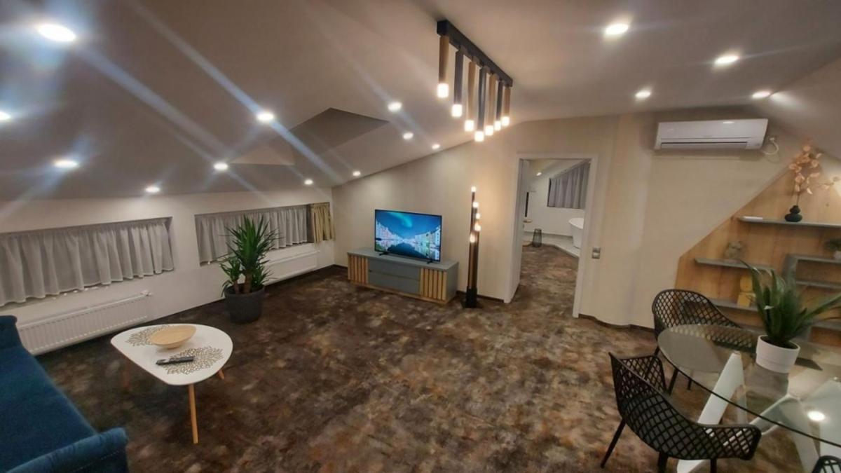 Hotel Stefani シビウ エクステリア 写真