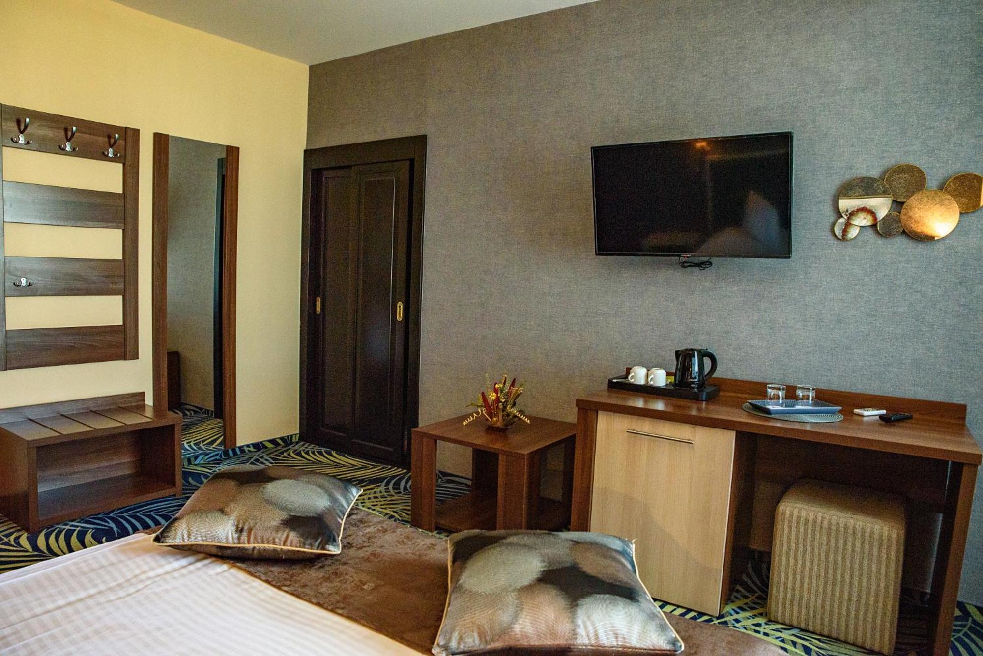 Hotel Stefani シビウ エクステリア 写真