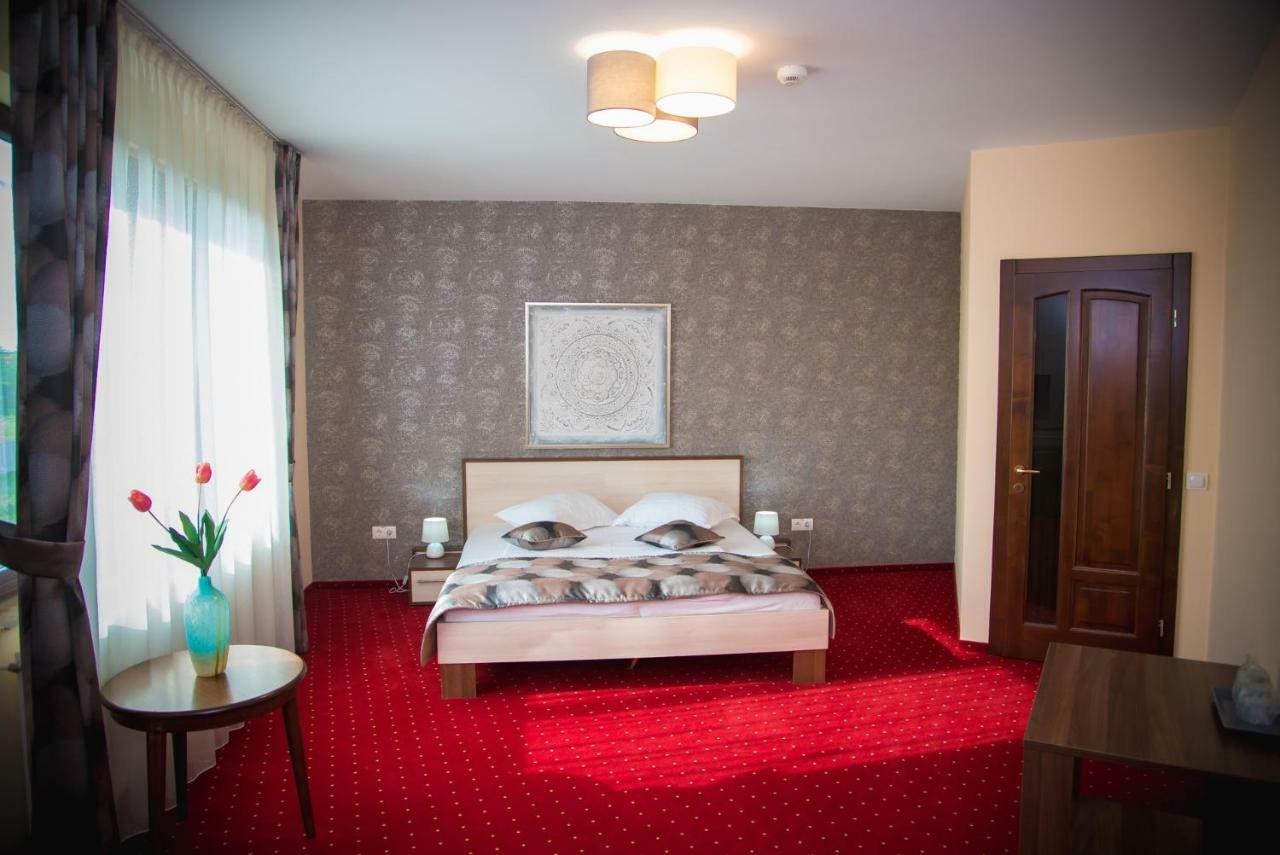 Hotel Stefani シビウ エクステリア 写真