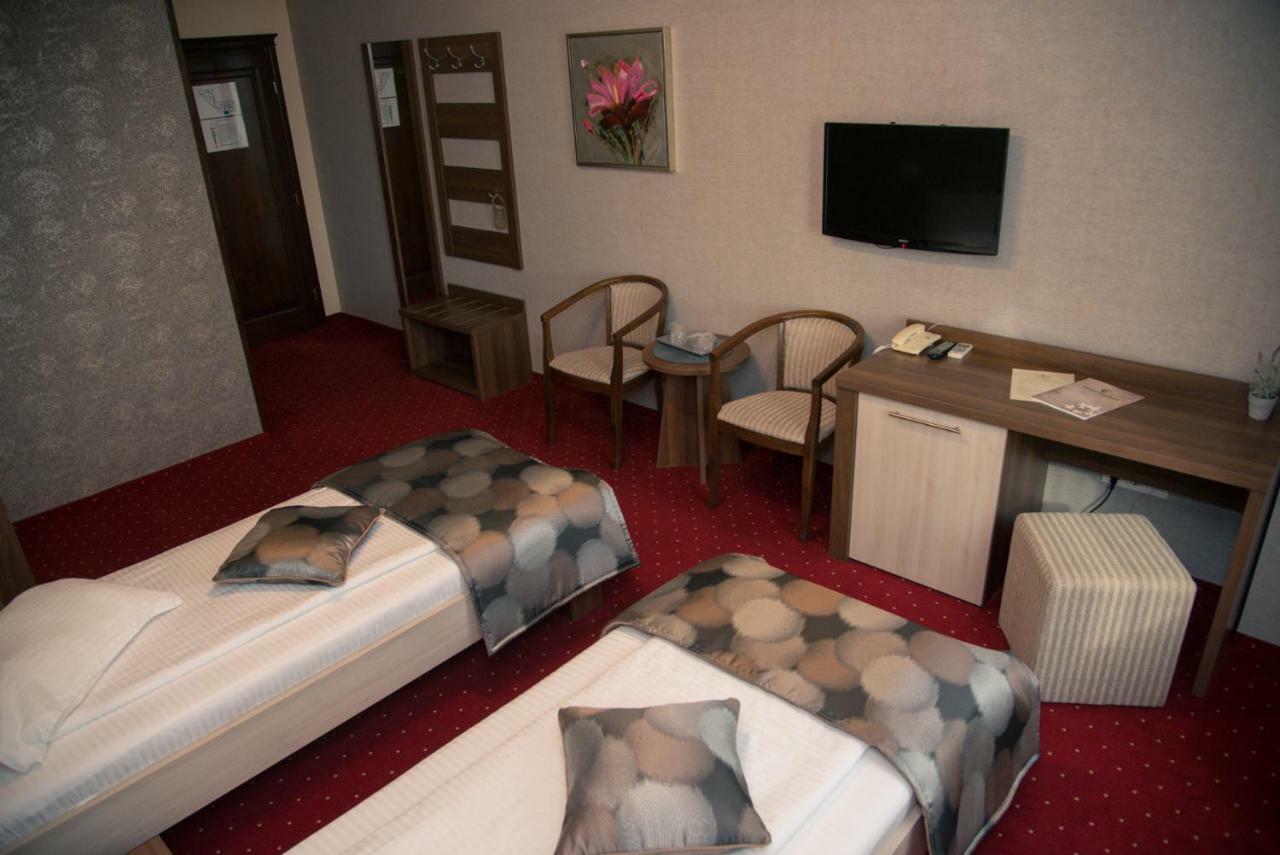 Hotel Stefani シビウ エクステリア 写真